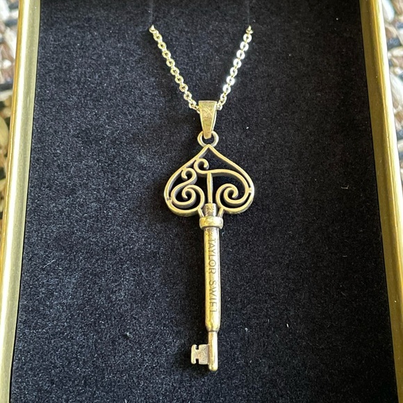 Taylor Swift | Jewelry | Taylor Swift 